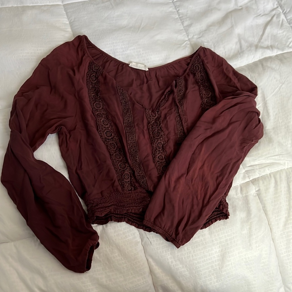 Maroon long sleeve detailed blouse